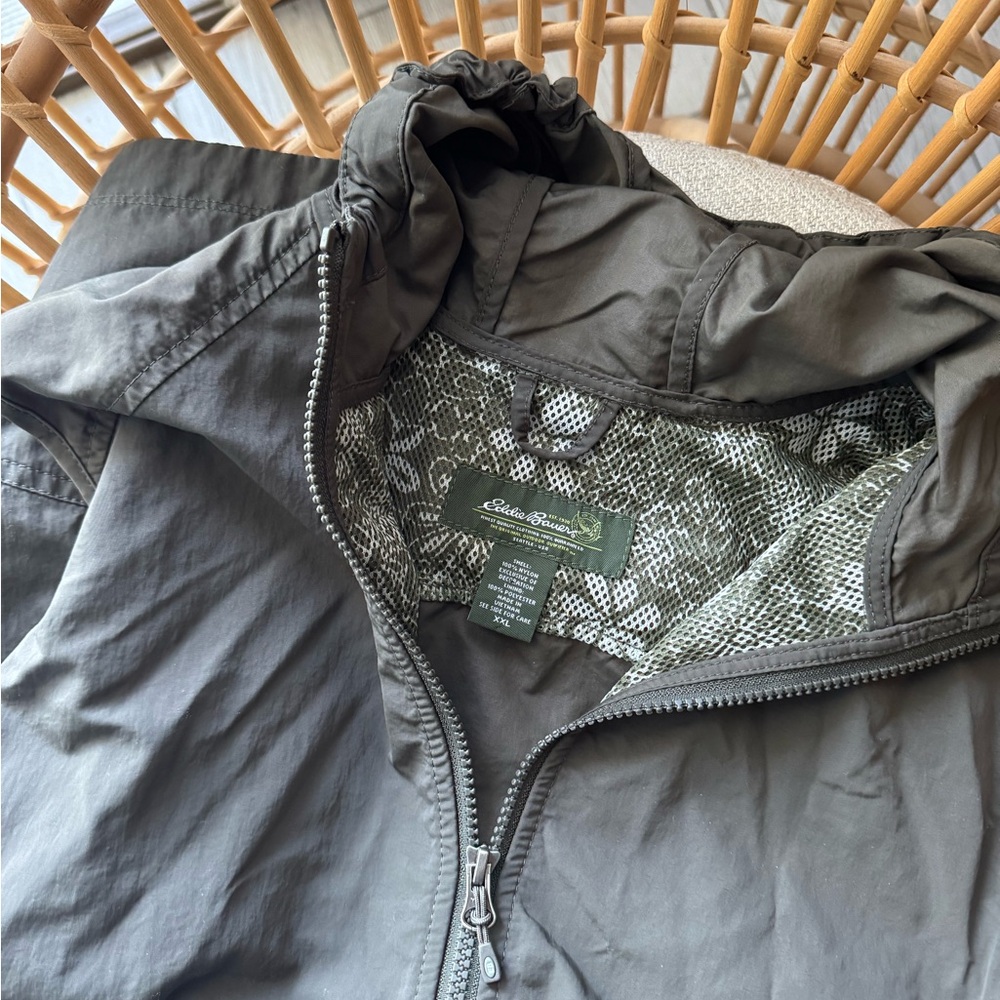 Eddie Bauer Women’s Vest - Picture 12 of 12